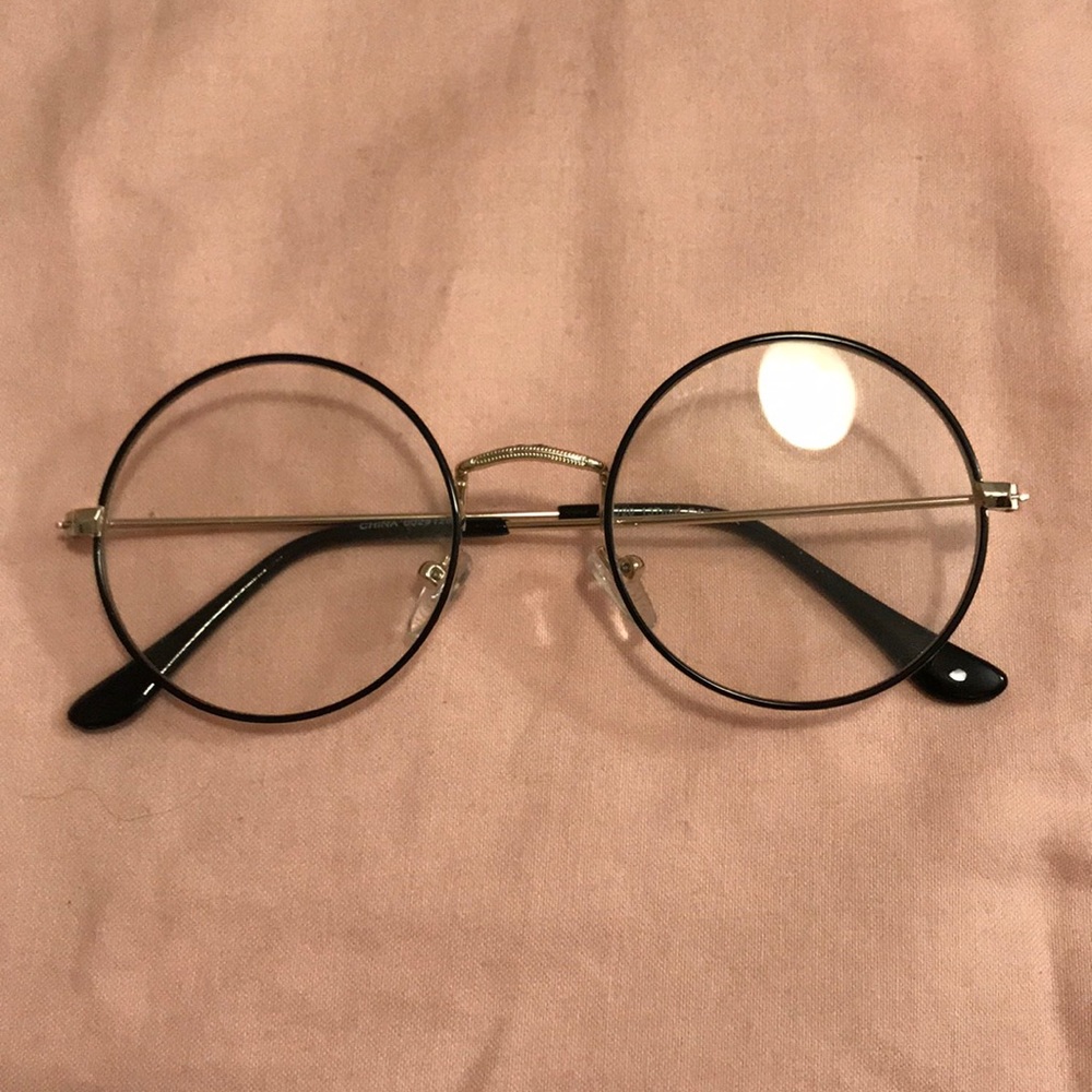 Non-prescription glasses